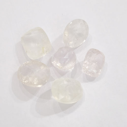 White Sapphire/Safed Pukhraj (Ceylonese) - Medium 1 Quality